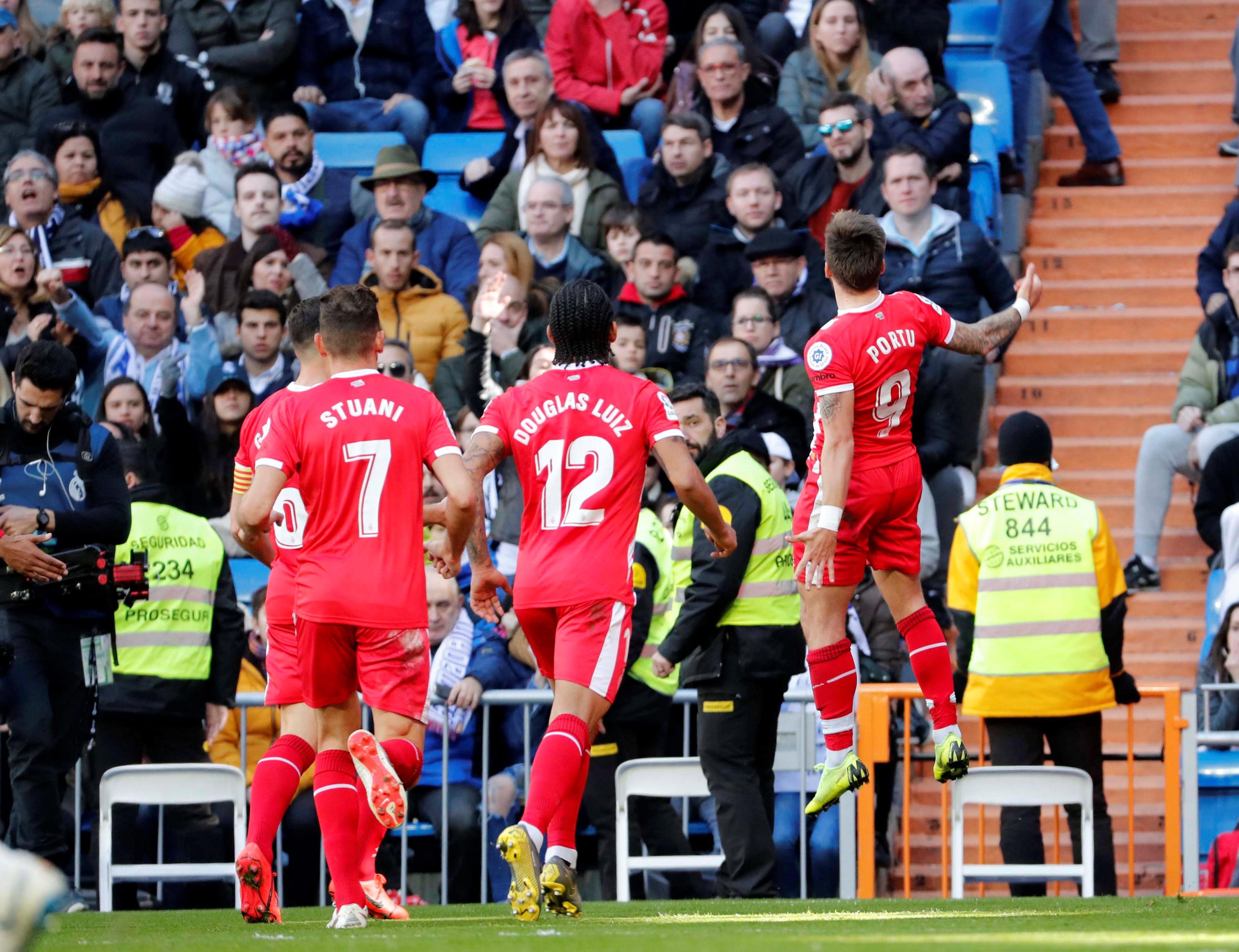 着皇马中场 着皇马中场